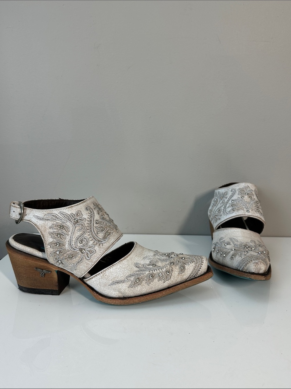Lane Santorini Western Mules Ivory Bling Snip Toe Wedding Boots Size 9 Festival